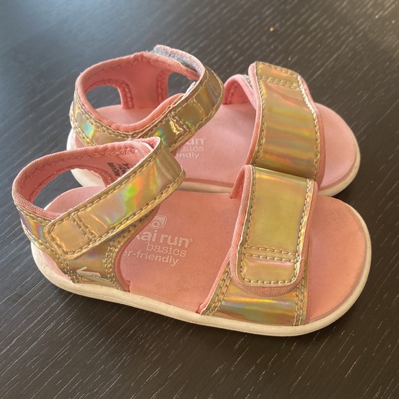 See Kai Run Gold Metallic Adjustable Toddler Girl Sandals Size 5 - Picture 3 of 8